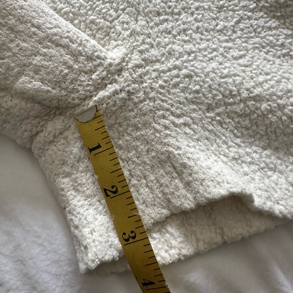 SKIMS high waist cream fuzzy sleep shorts, size L/XL - Picture 6 of 11